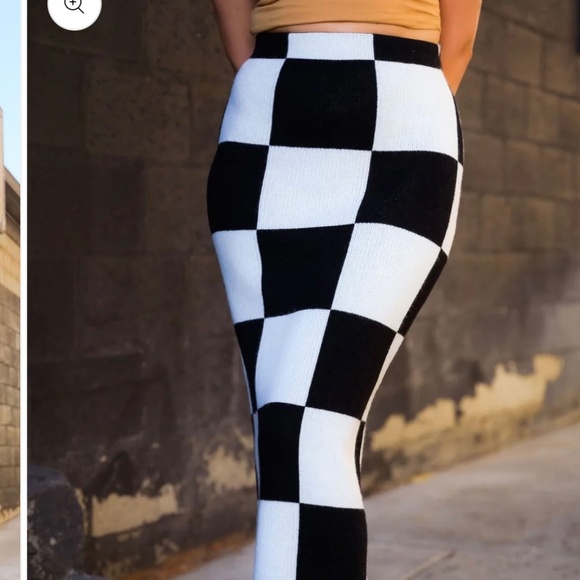 LALA ORIGINAL To The Stars Knit Skirt in Checkerboard - Picture 4 of 8